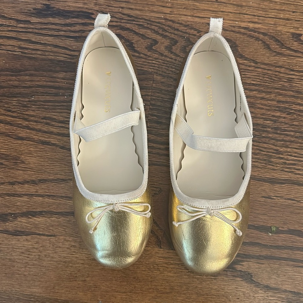J Crew size 1 gold shoes Great for the Holiday!